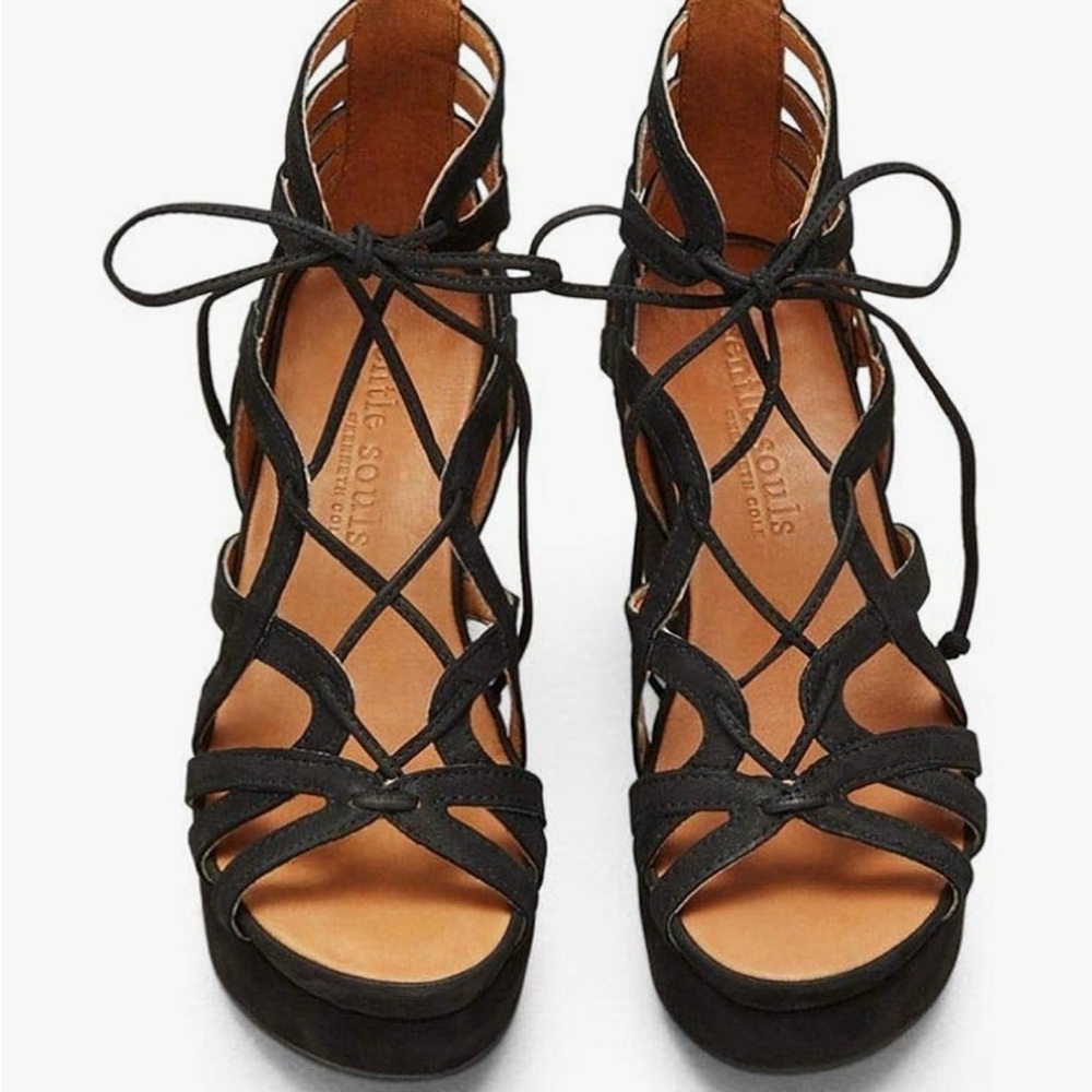 Gentle Souls by Kenneth Cole Women's Joy Platform Sandal